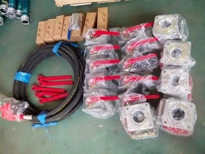 隨車吊廠家:重汽不斷創(chuàng)新設計理念非洲市場直銷突破萬輛